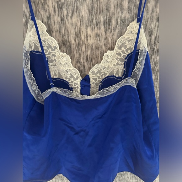 Vintage Victorias Secret camisole size medium - Picture 7 of 9